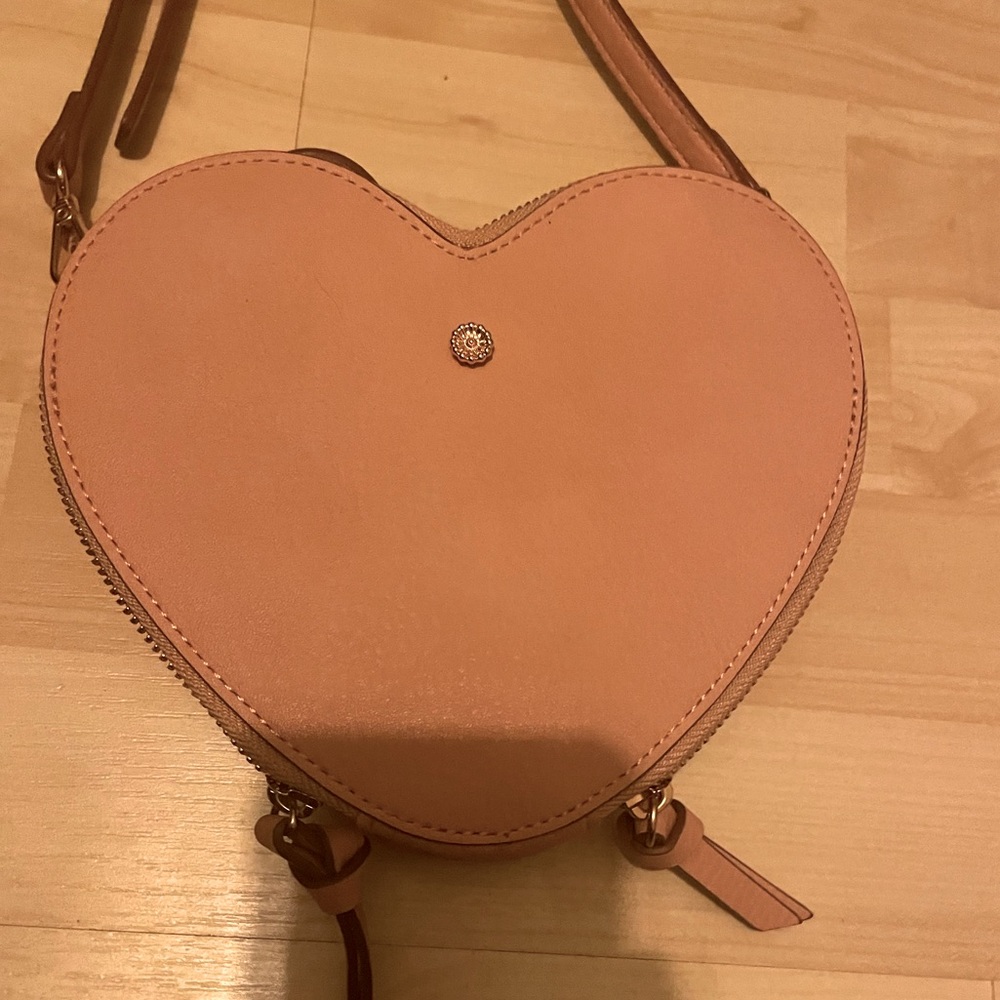 Lauren Conrad pink heart crossbody bag
